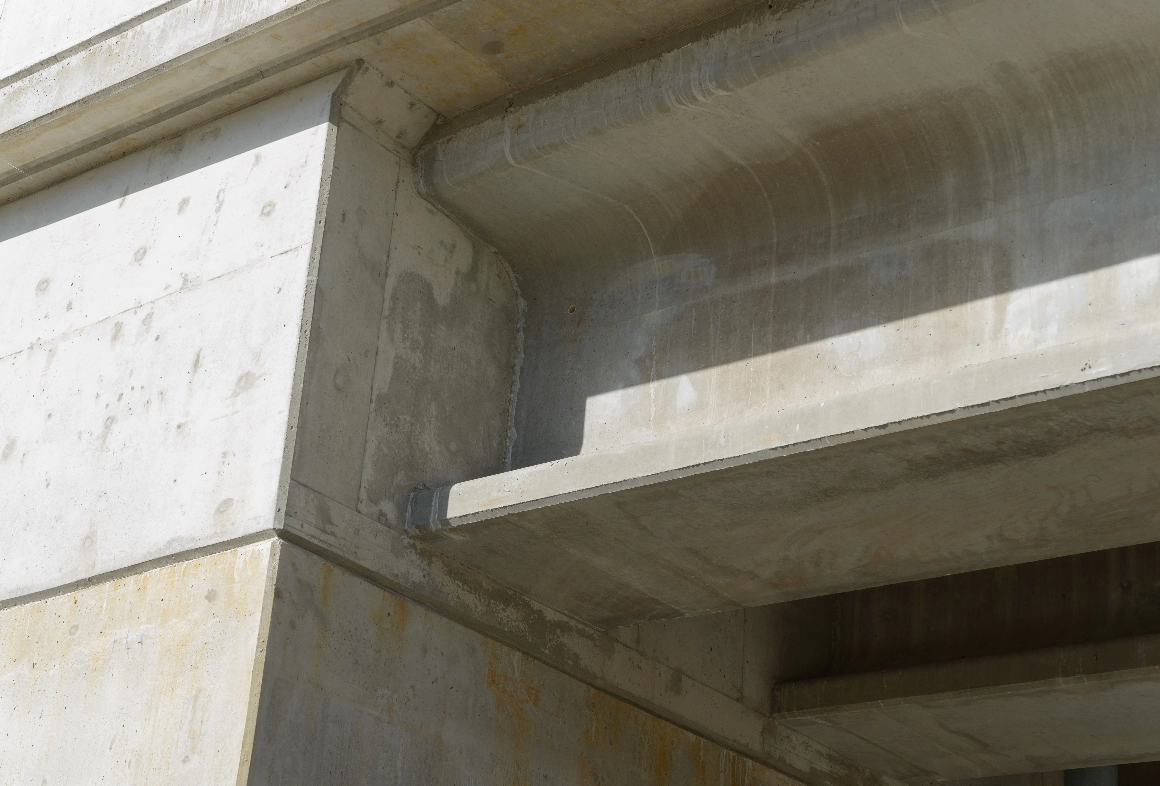 AdobeStock_1047659407-2x concrete protectant